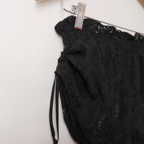 Victoria's Secret Lace Floral Sheer Shorts Size S - Picture 5 of 9